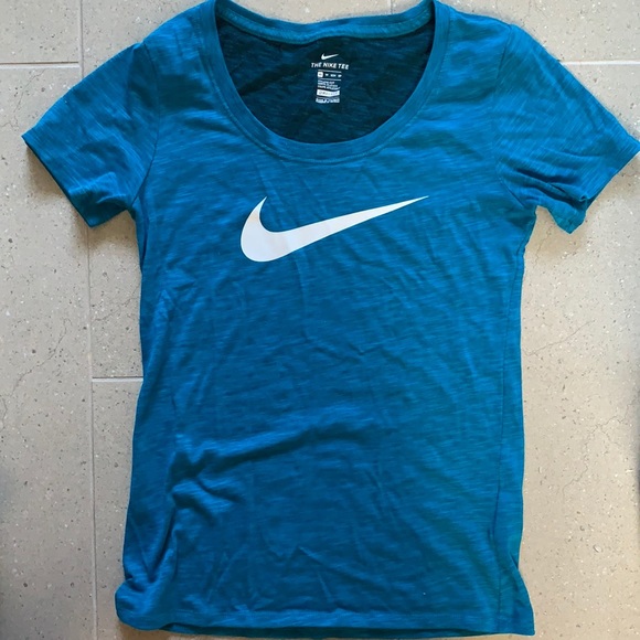 Nike Dri-Fit Workout Tee EUC - Picture 1 of 3